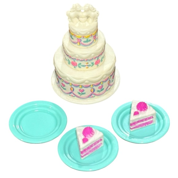 Fisher Price Loving Family Dollhouse Wedding Cake & Plates - Picture 2 of 3